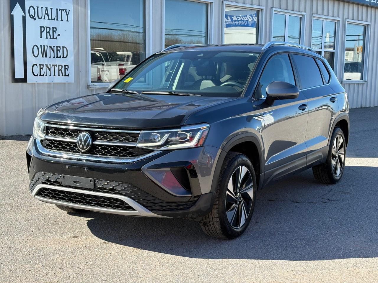 2024 Volkswagen Taos Highline 4MOTION Photo