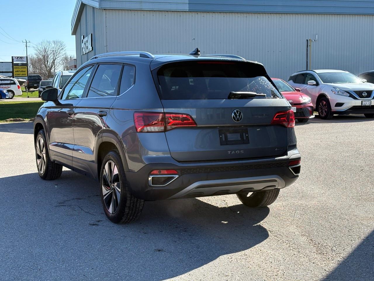2024 Volkswagen Taos Highline 4MOTION Photo