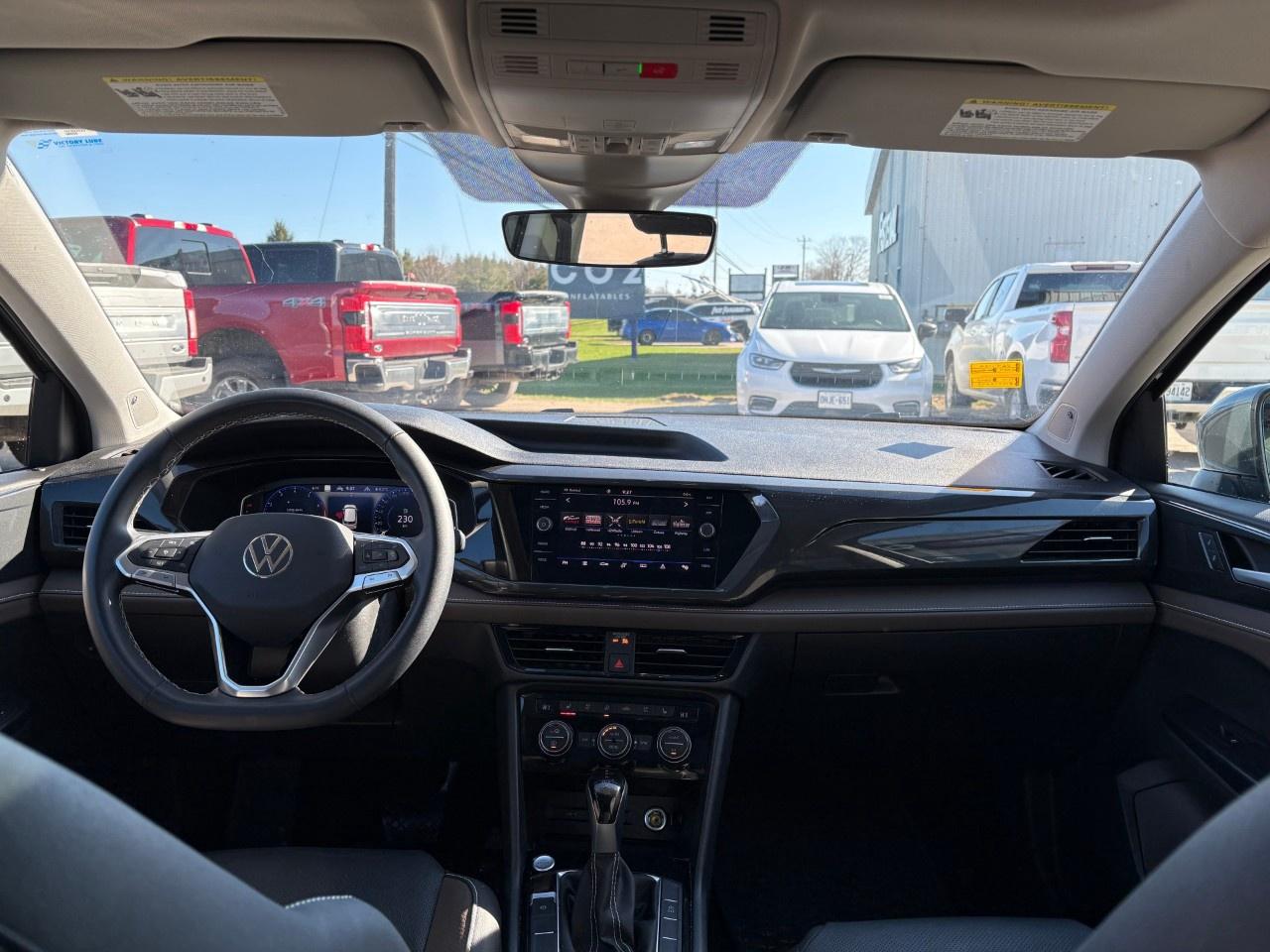 2024 Volkswagen Taos Highline 4MOTION Photo