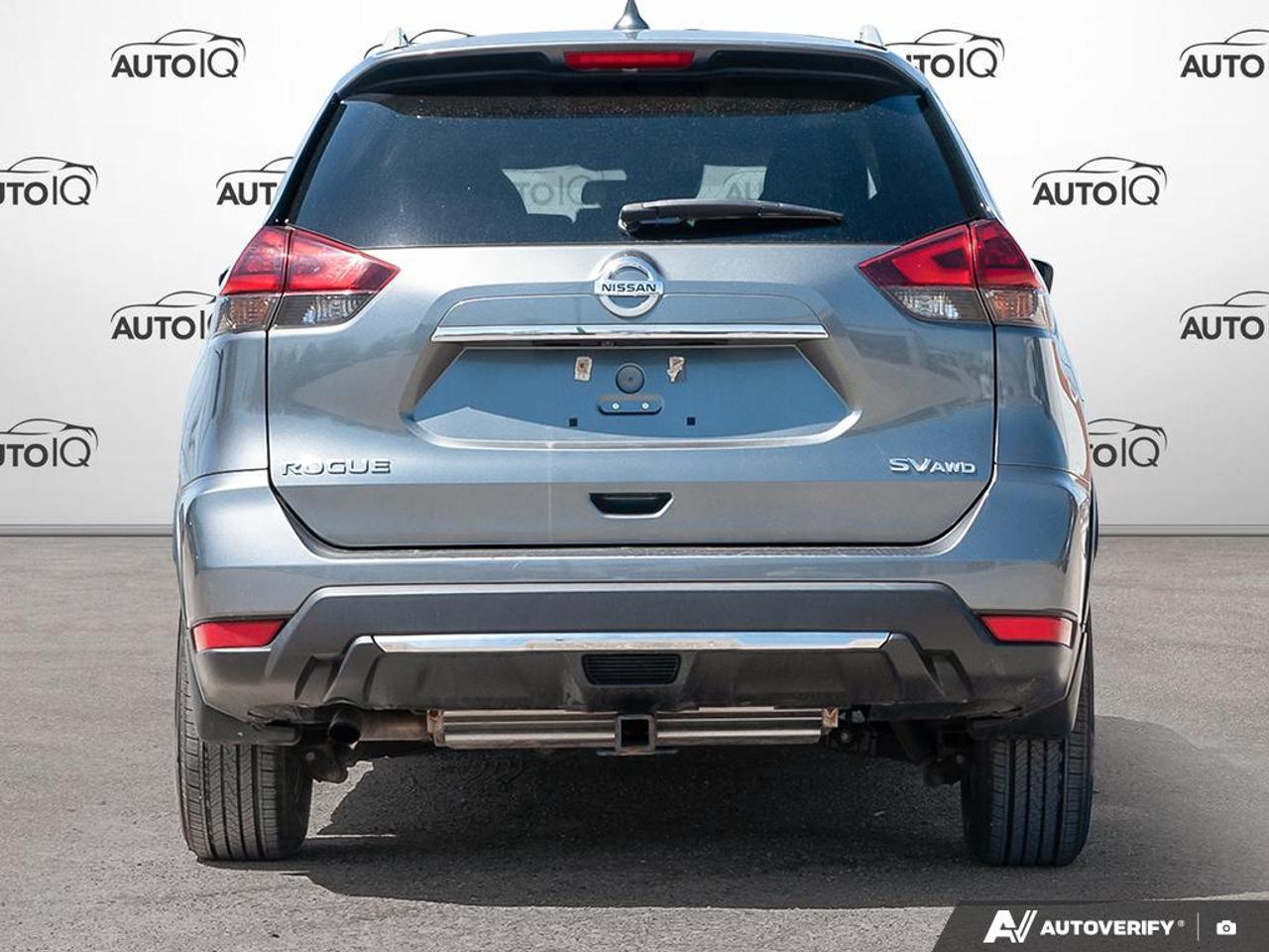 2020 Nissan Rogue SV Photo