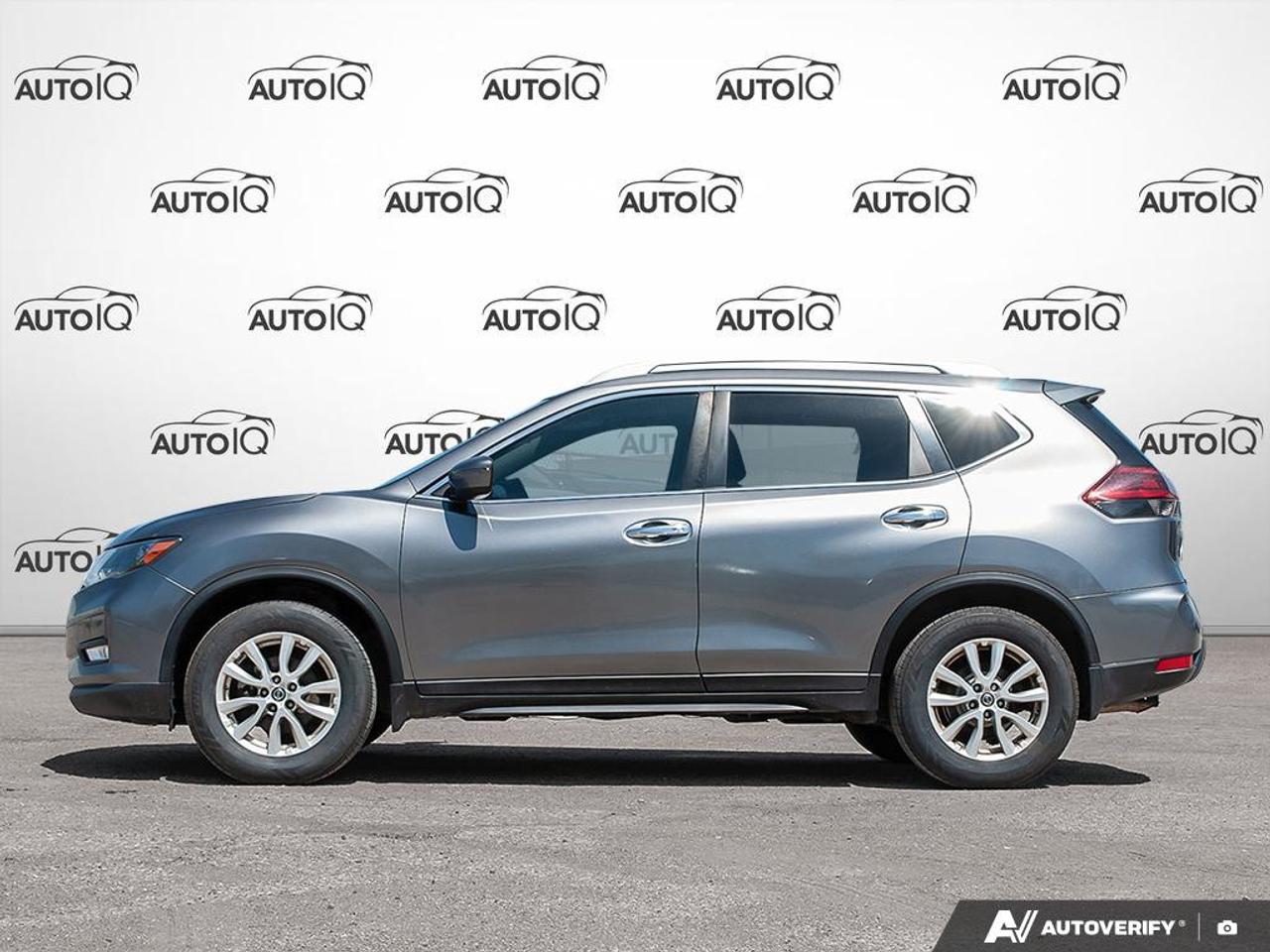 2020 Nissan Rogue SV Photo