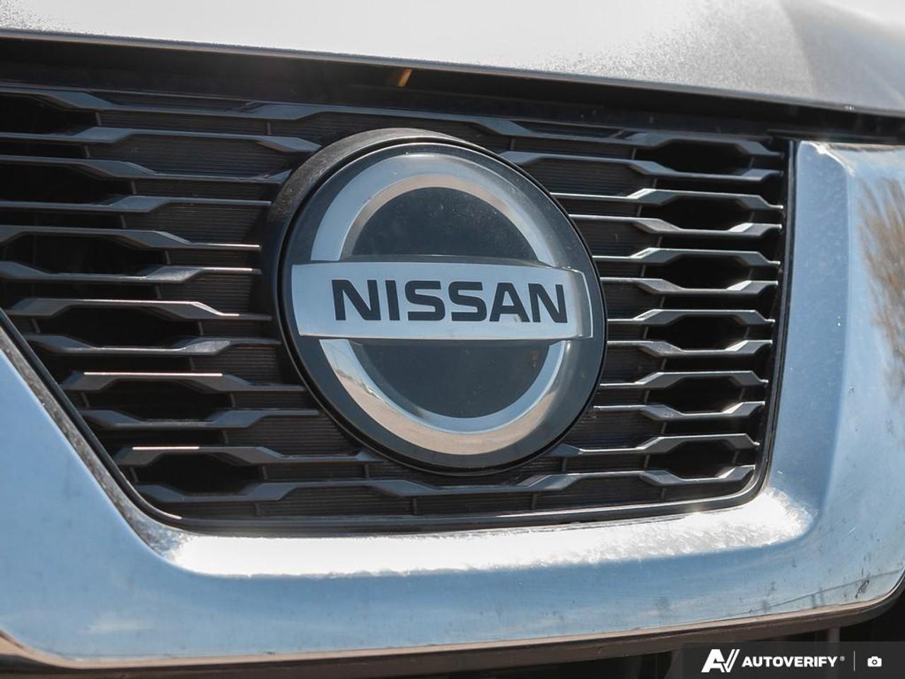 2020 Nissan Rogue SV Photo