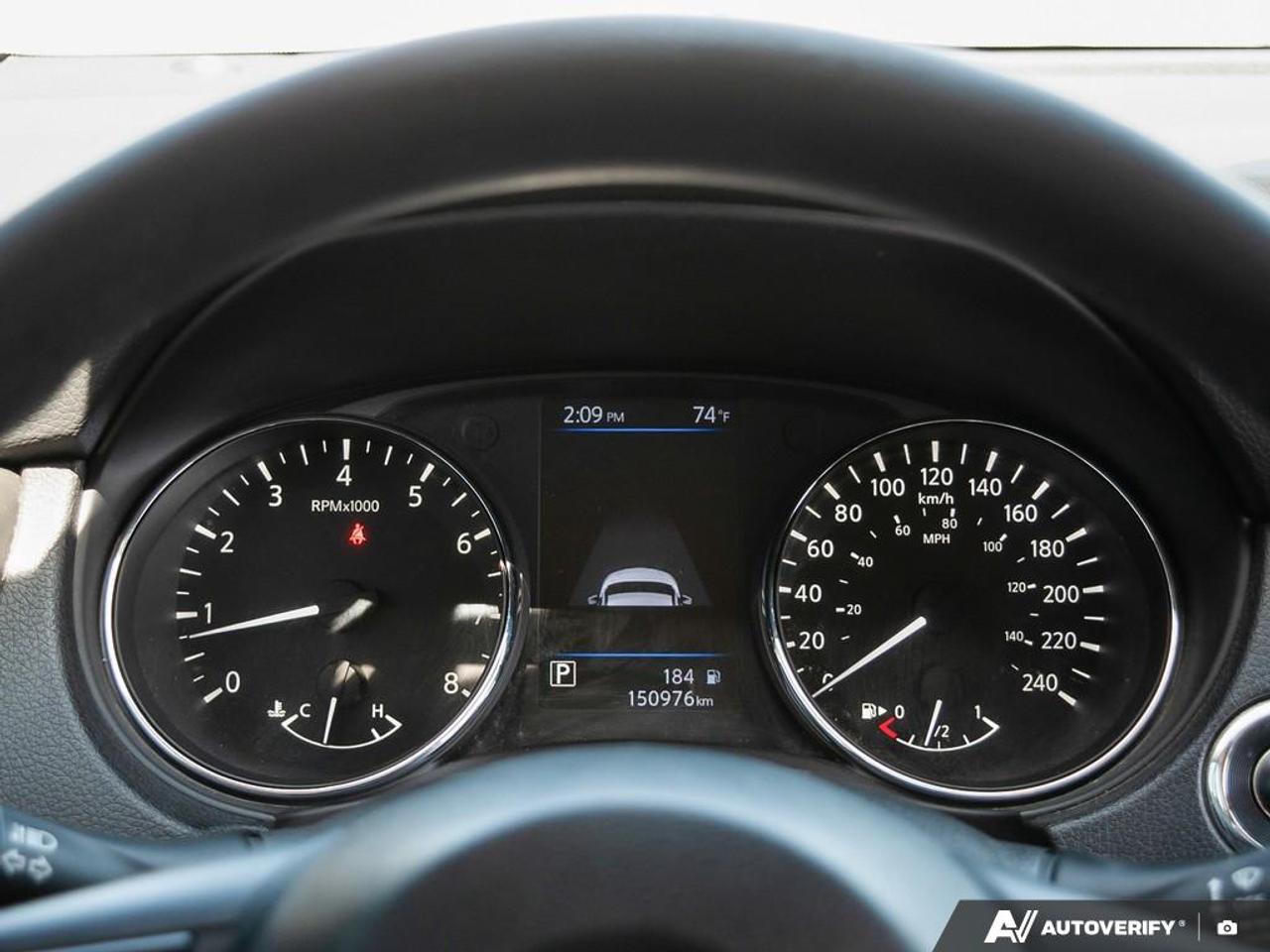 2020 Nissan Rogue SV Photo