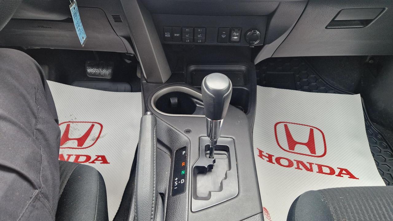 2016 Toyota RAV4 RAV4 LE Photo