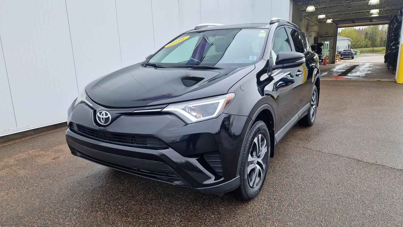 2016 Toyota RAV4 RAV4 LE Photo1