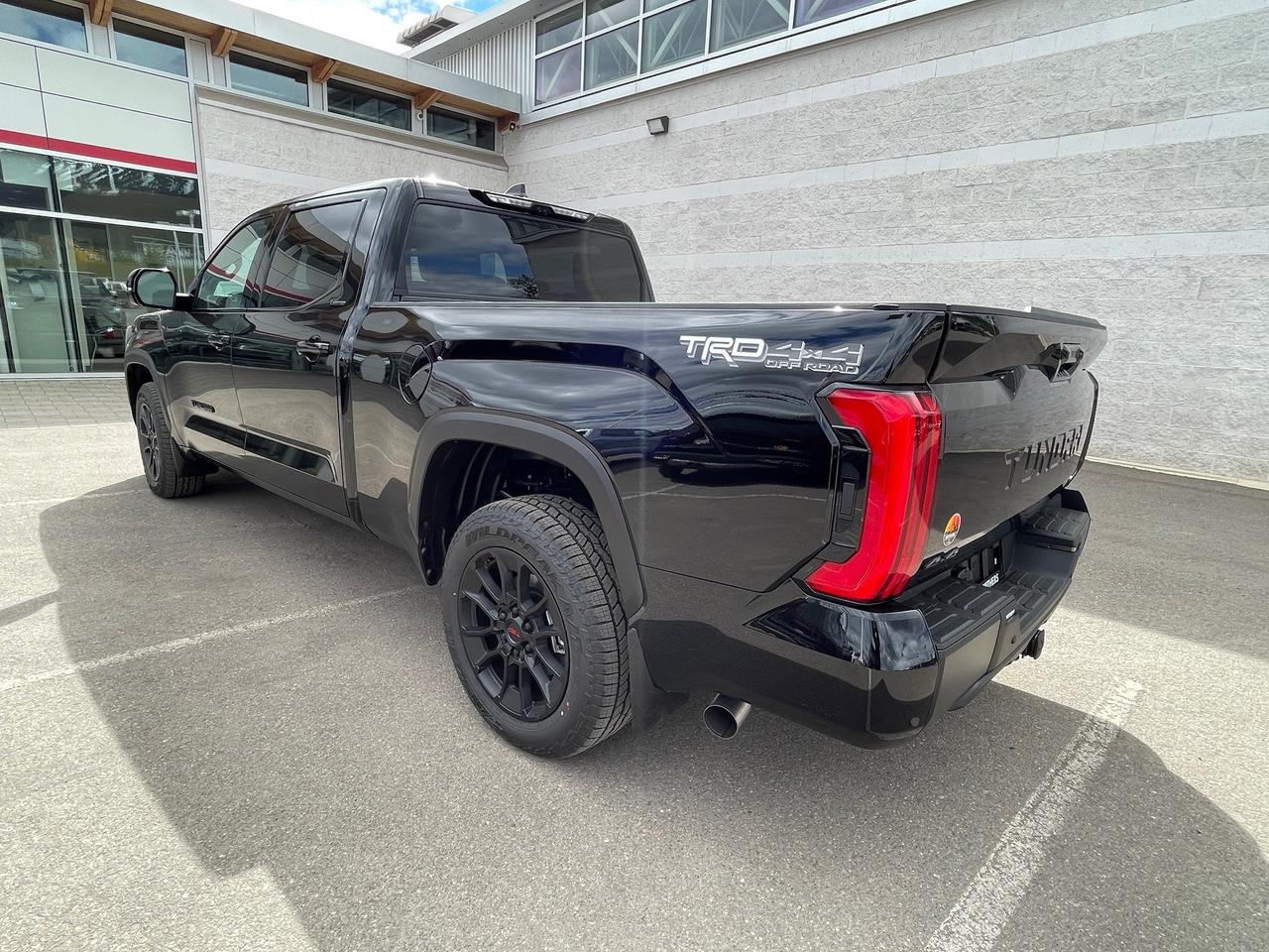 2026 Toyota Tundra LIMITED HYBRID Photo2