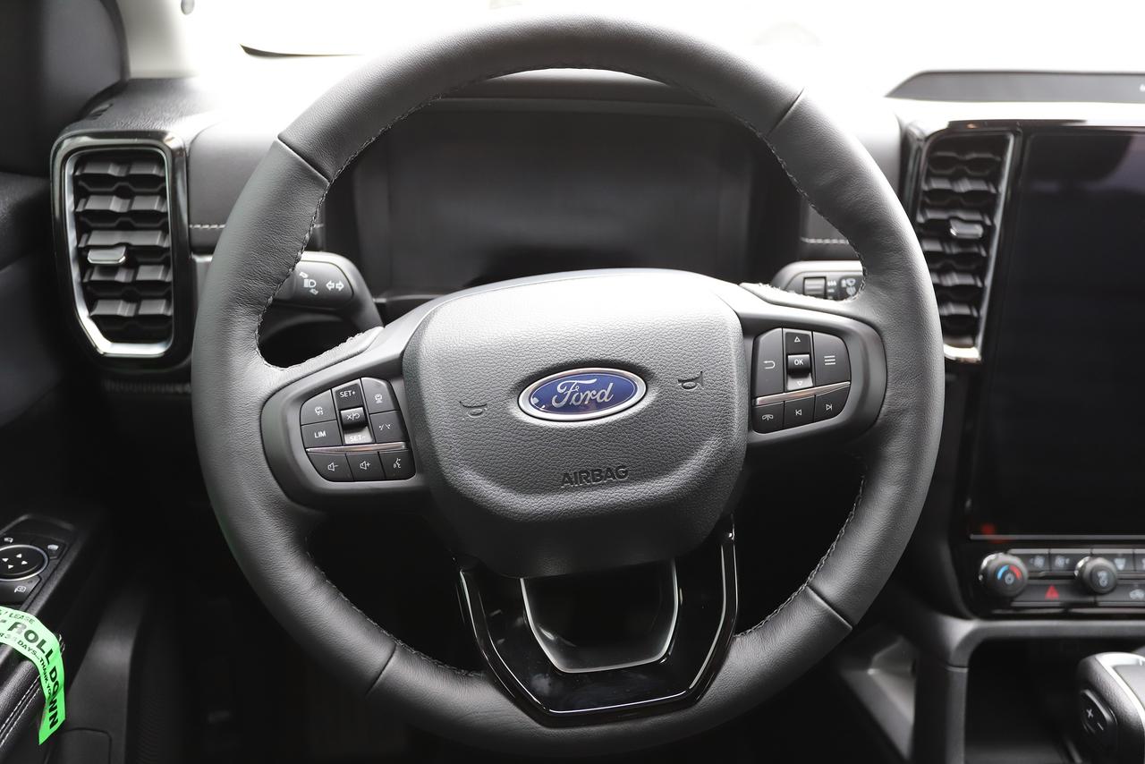 2026 Ford Ranger LARIAT 4WD SuperCrew 5' Box Photo