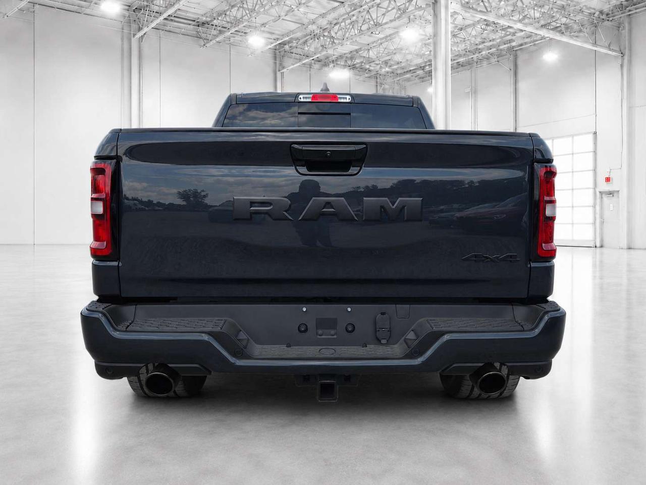 2026 RAM 1500 EXPRESS CREW | 3.0L I-6 | 3.92 | Blackout | TowPkg Photo4