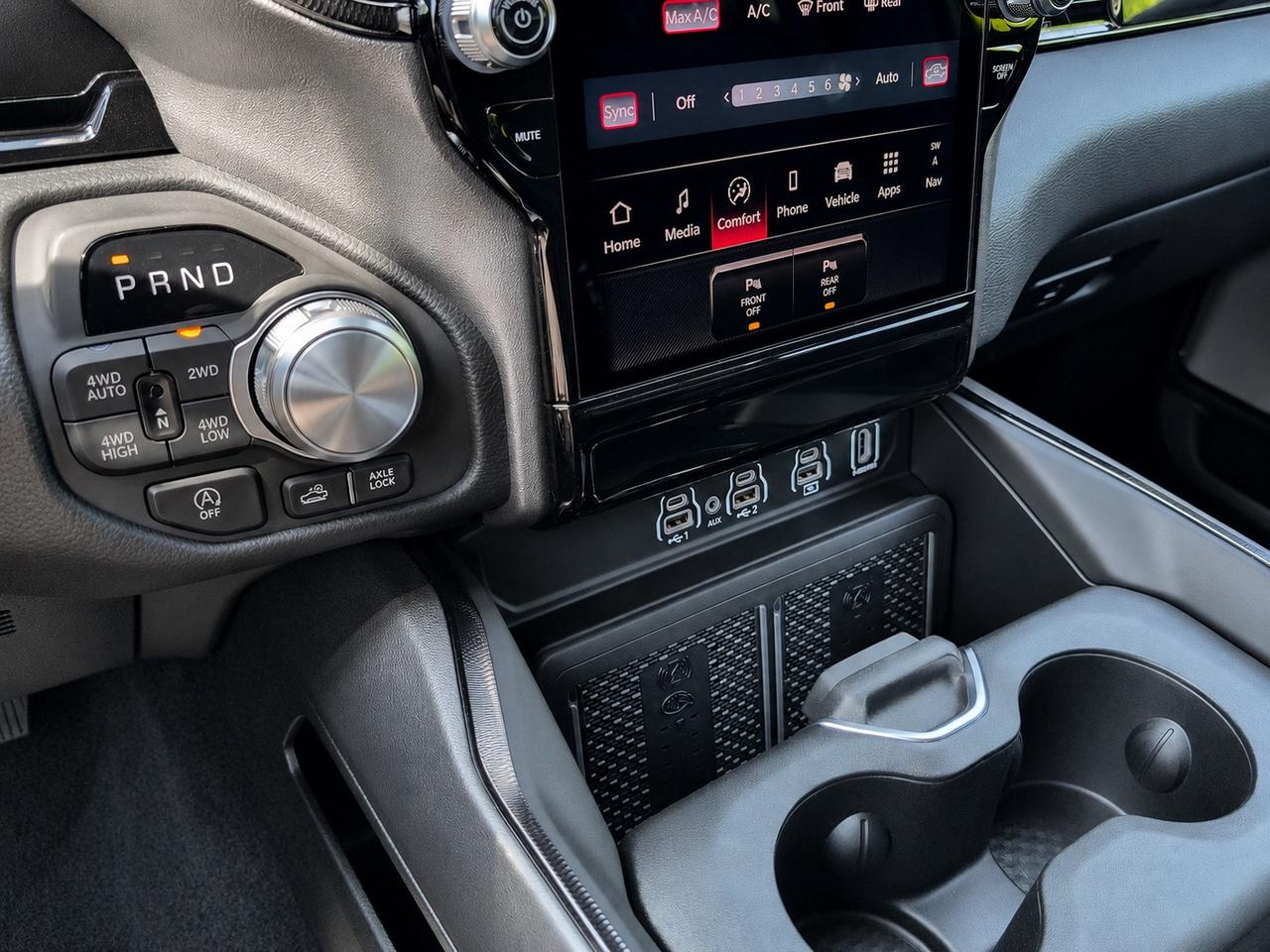2026 RAM 1500 REBEL | Pano Roof | Hemi | Leather | Sport Hood Photo