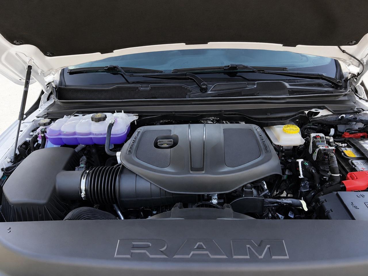 2026 RAM 1500 EXPRESS CREW | 3.0L I-6 | Blackout | Sport Hood Photo