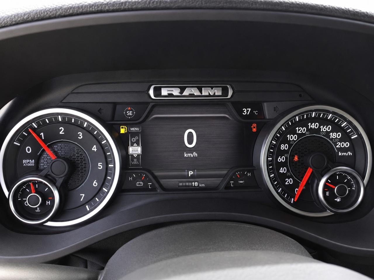 2026 RAM 1500 EXPRESS CREW | 3.0L I-6 | 3.92 | Blackout | TowPkg Photo