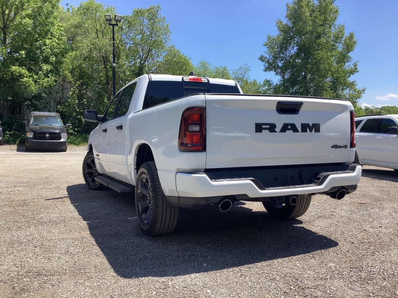 2026 RAM 1500 EXPRESS CREW | 3.0L I-6 | 3.92 | Blackout | TowPkg Photo