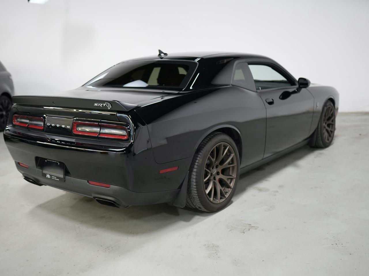 2018 Dodge Challenger SRT HELLCAT | LOW KMS | BREMBO BRAKES | 20 IN Photo3