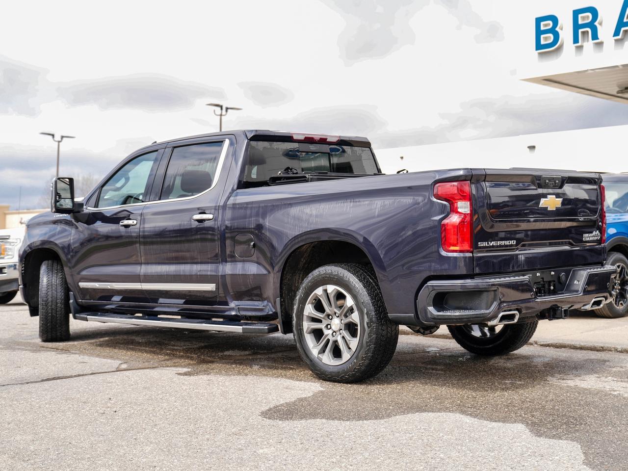2024 Chevrolet Silverado 1500 1500 4WD | DIESEL | 2 TONE LEATHER  | LOADED! Photo3