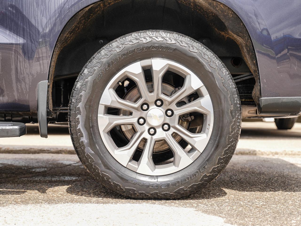 2024 Chevrolet Silverado 1500 1500 4WD | DIESEL | 2 TONE LEATHER  | LOADED! Photo