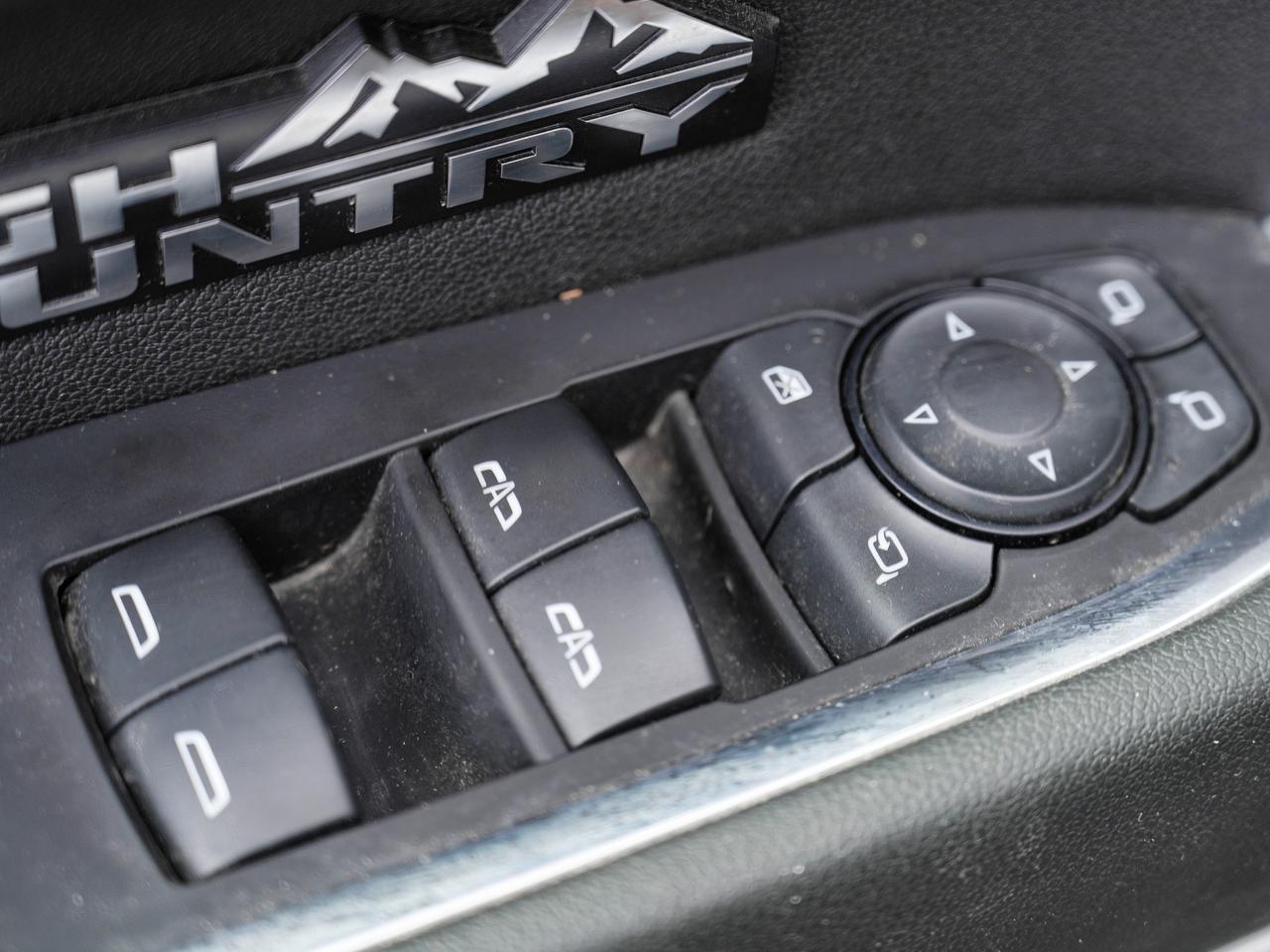 2024 Chevrolet Silverado 1500 1500 4WD | DIESEL | 2 TONE LEATHER  | LOADED! Photo