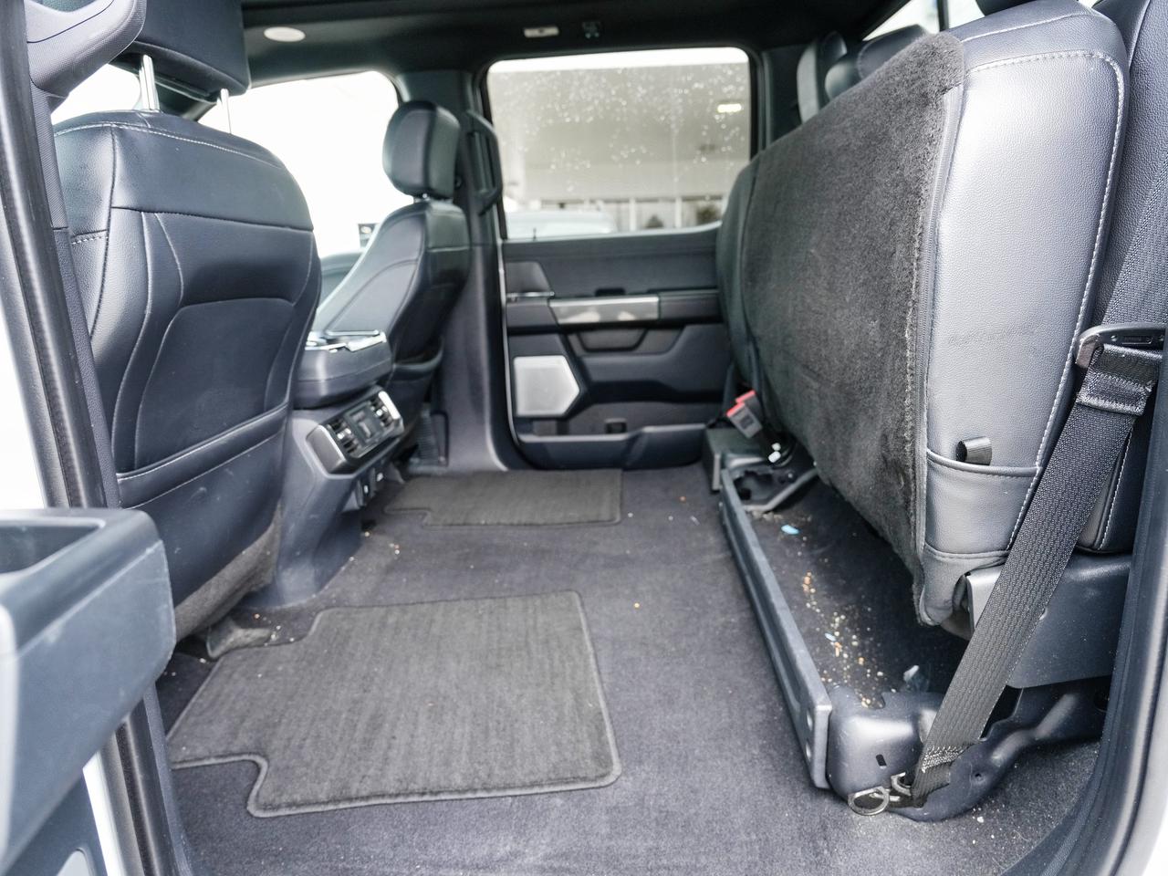 2023 Ford F-150 LARIAT 4WD | LEATHER | PANO ROOF | BLACK PKG Photo