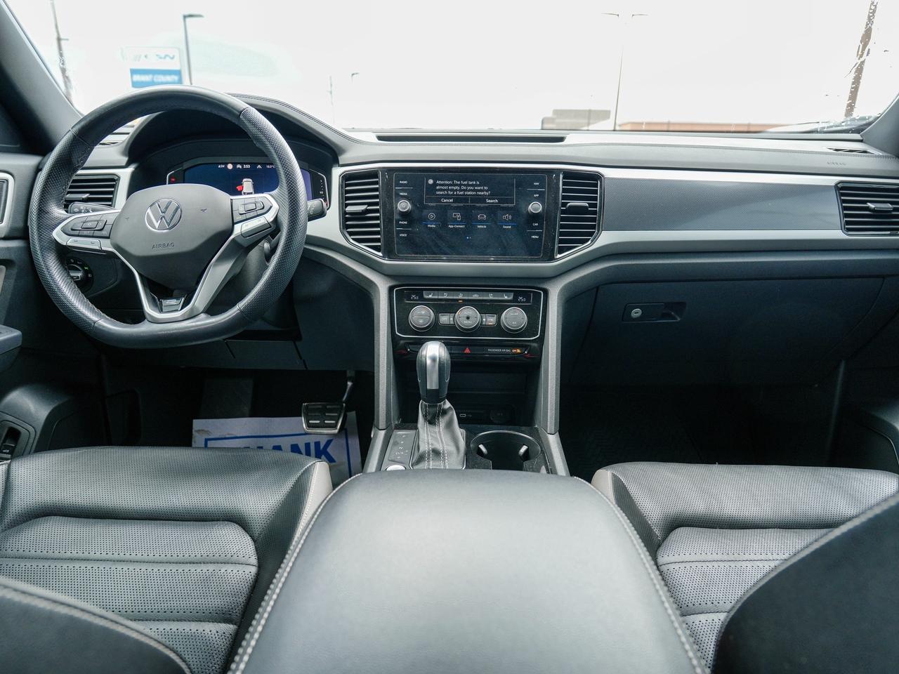 2021 Volkswagen Atlas Cross Sport Cross Sport LEATHER | PANO ROOF | COME CHECK US OU Photo