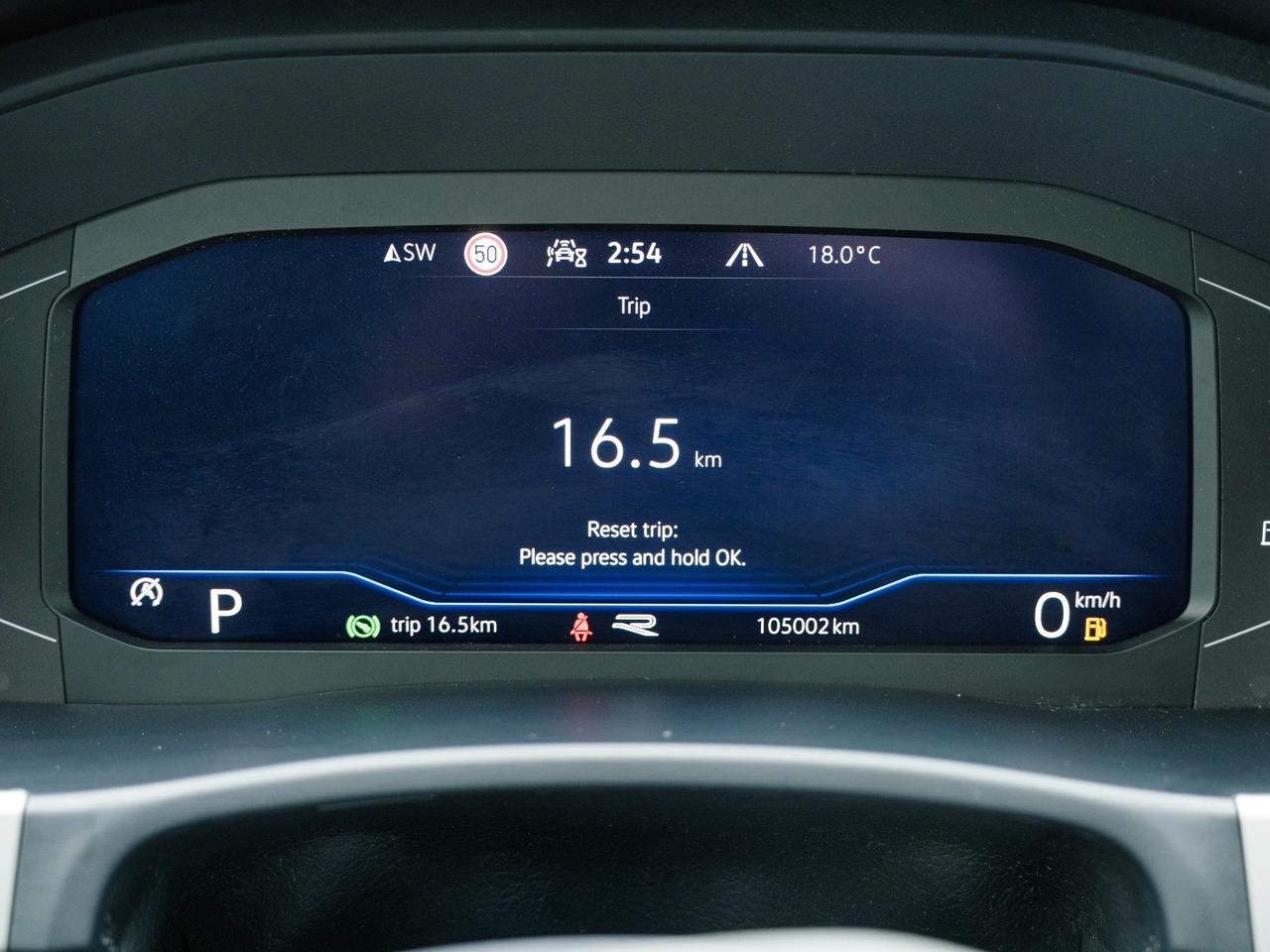 2021 Volkswagen Atlas Cross Sport Cross Sport LEATHER | PANO ROOF | COME CHECK US OU Photo