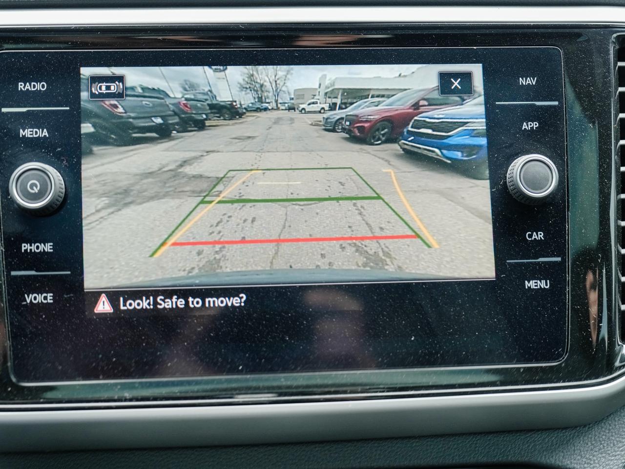 2021 Volkswagen Atlas Cross Sport Cross Sport LEATHER | PANO ROOF | COME CHECK US OU Photo
