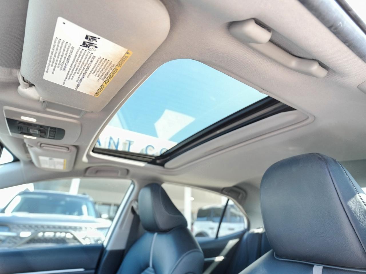 2022 Toyota Camry SE | LEATHER | SUN ROOF |CALL US FOR FULL DETAILS! Photo