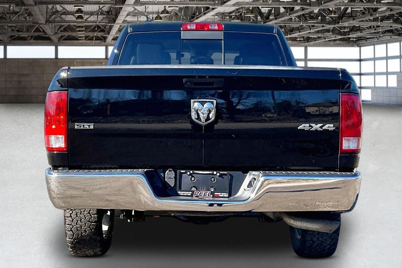 2019 RAM 1500 Classic SLT Crew | Heated Leather | Sunroof | NAV | 4X4 Photo3