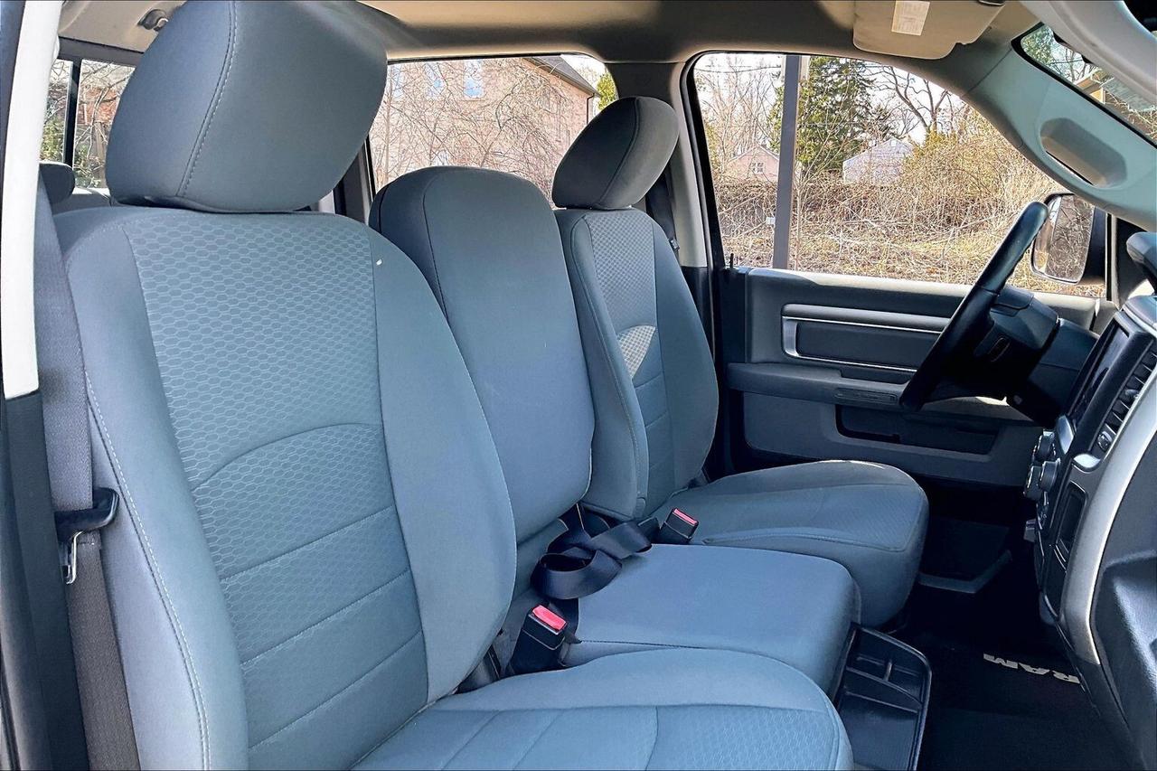 2018 RAM 1500 Big Horn Crew EcoDiesel | 6'4 Bed | 4X4 Photo