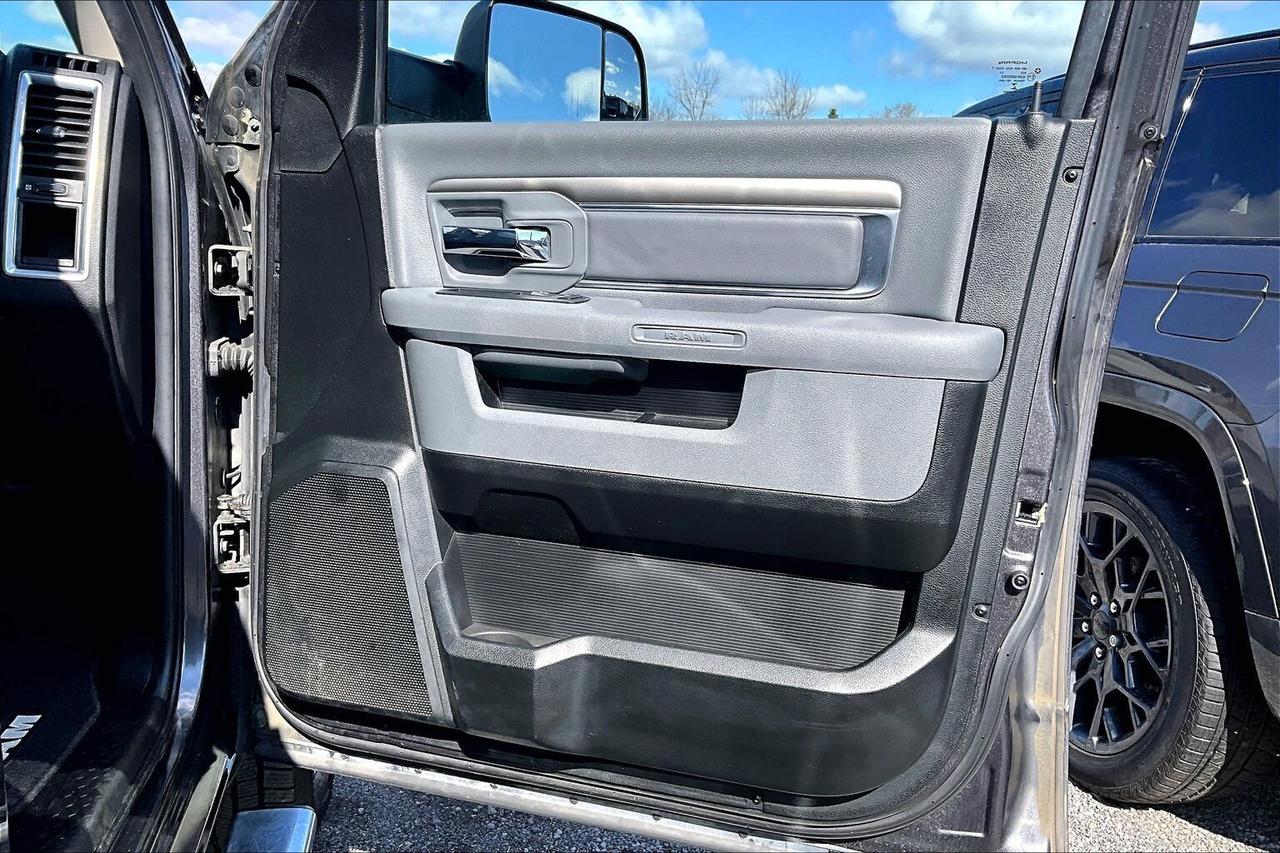 2018 RAM 1500 Big Horn Crew EcoDiesel | 6'4 Bed | 4X4 Photo