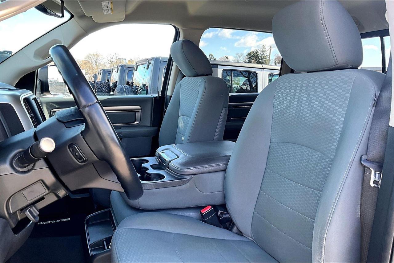 2018 RAM 1500 Big Horn Crew EcoDiesel | 6'4 Bed | 4X4 Photo