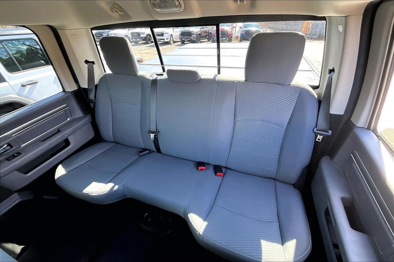 2018 RAM 1500 Big Horn Crew EcoDiesel | 6'4 Bed | 4X4 Photo