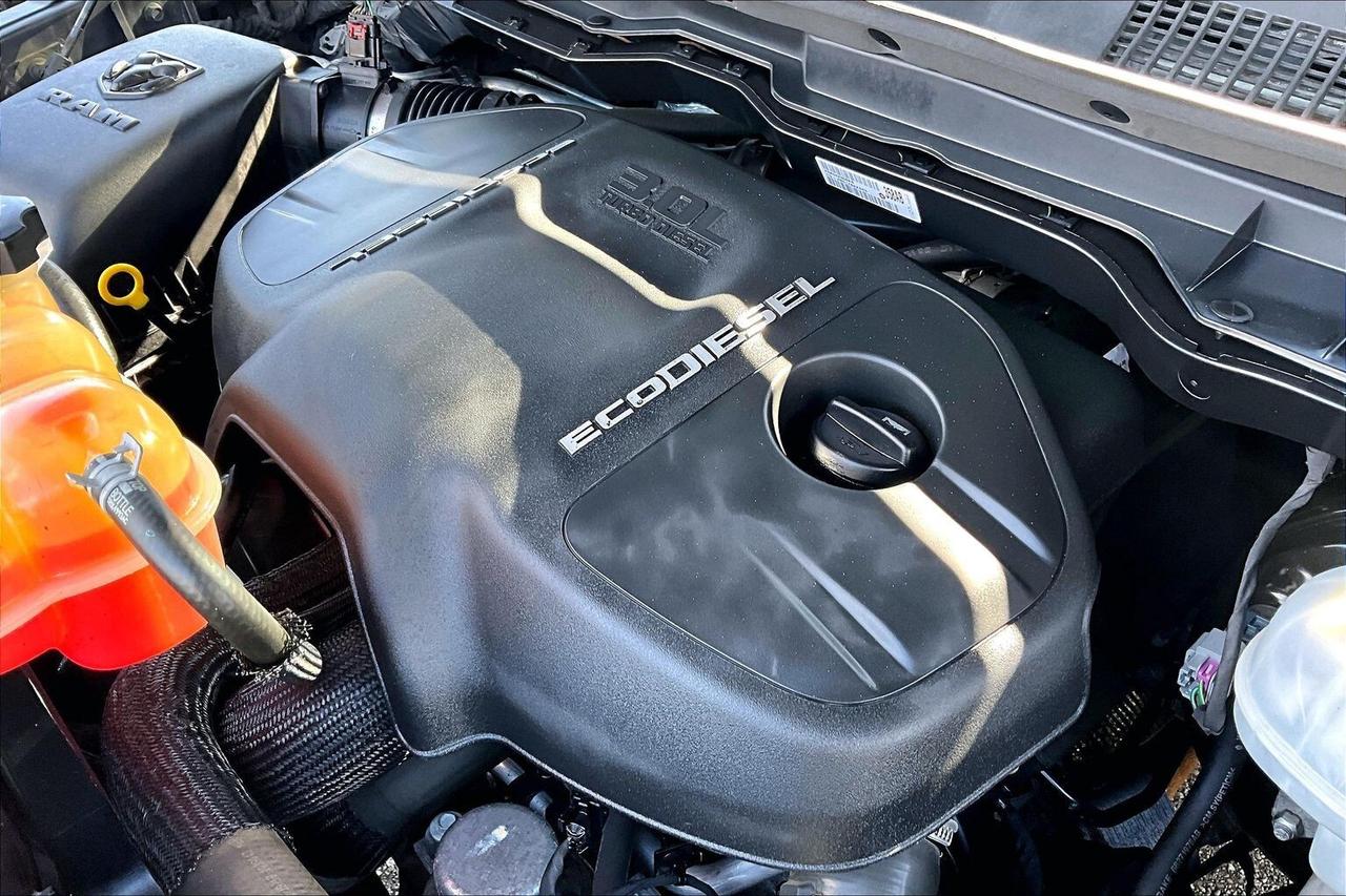 2018 RAM 1500 Big Horn Crew EcoDiesel | 6'4 Bed | 4X4 Photo