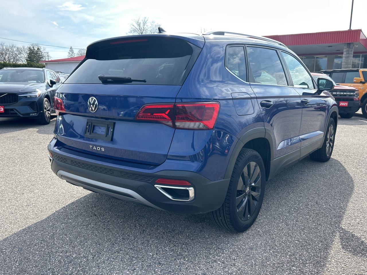 2024 Volkswagen Taos COMFORTLINE, SUNROOF, REMOTE START, BACK UP CAM! Photo
