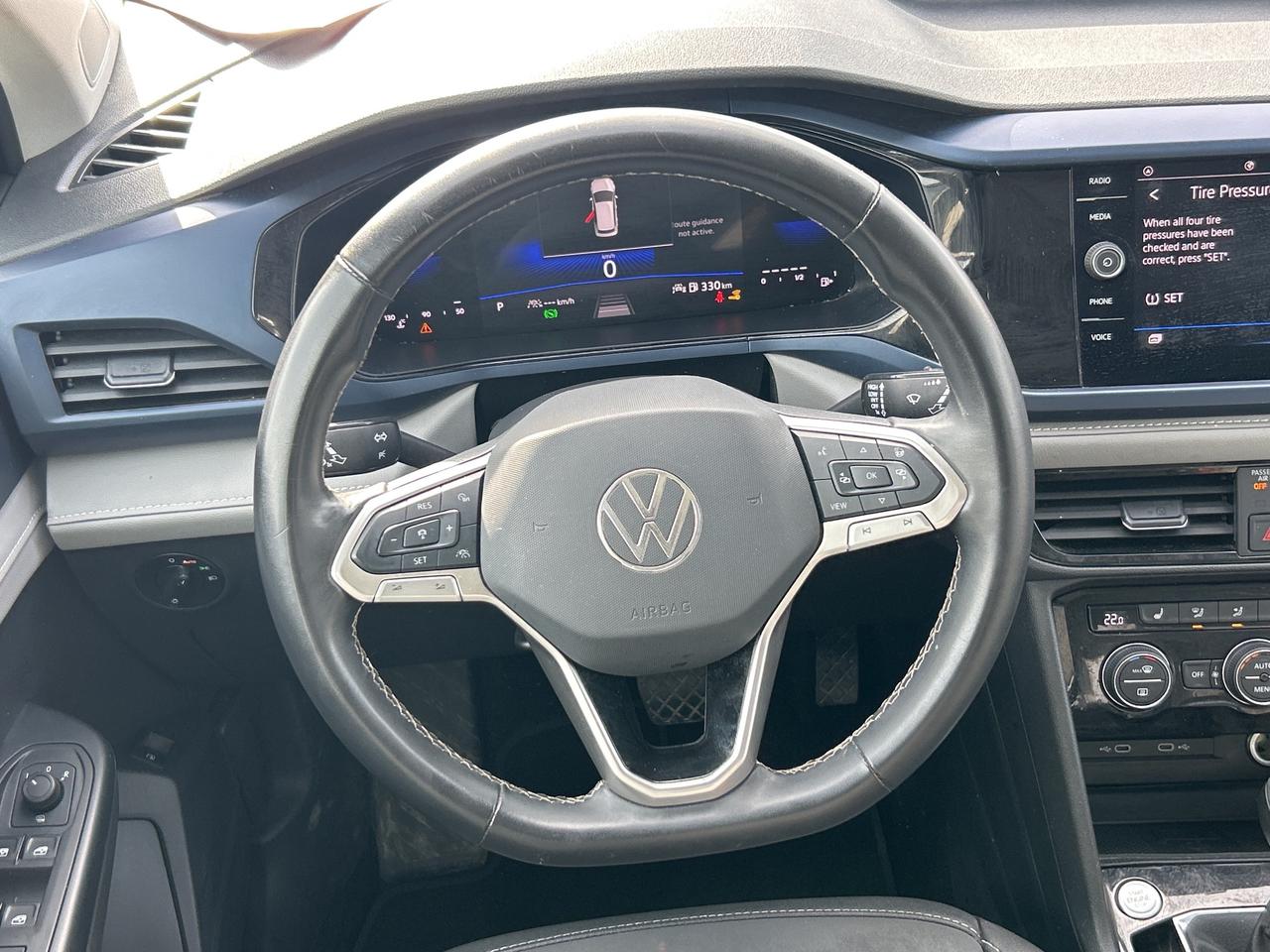 2024 Volkswagen Taos COMFORTLINE, SUNROOF, REMOTE START, BACK UP CAM! - Photo #12