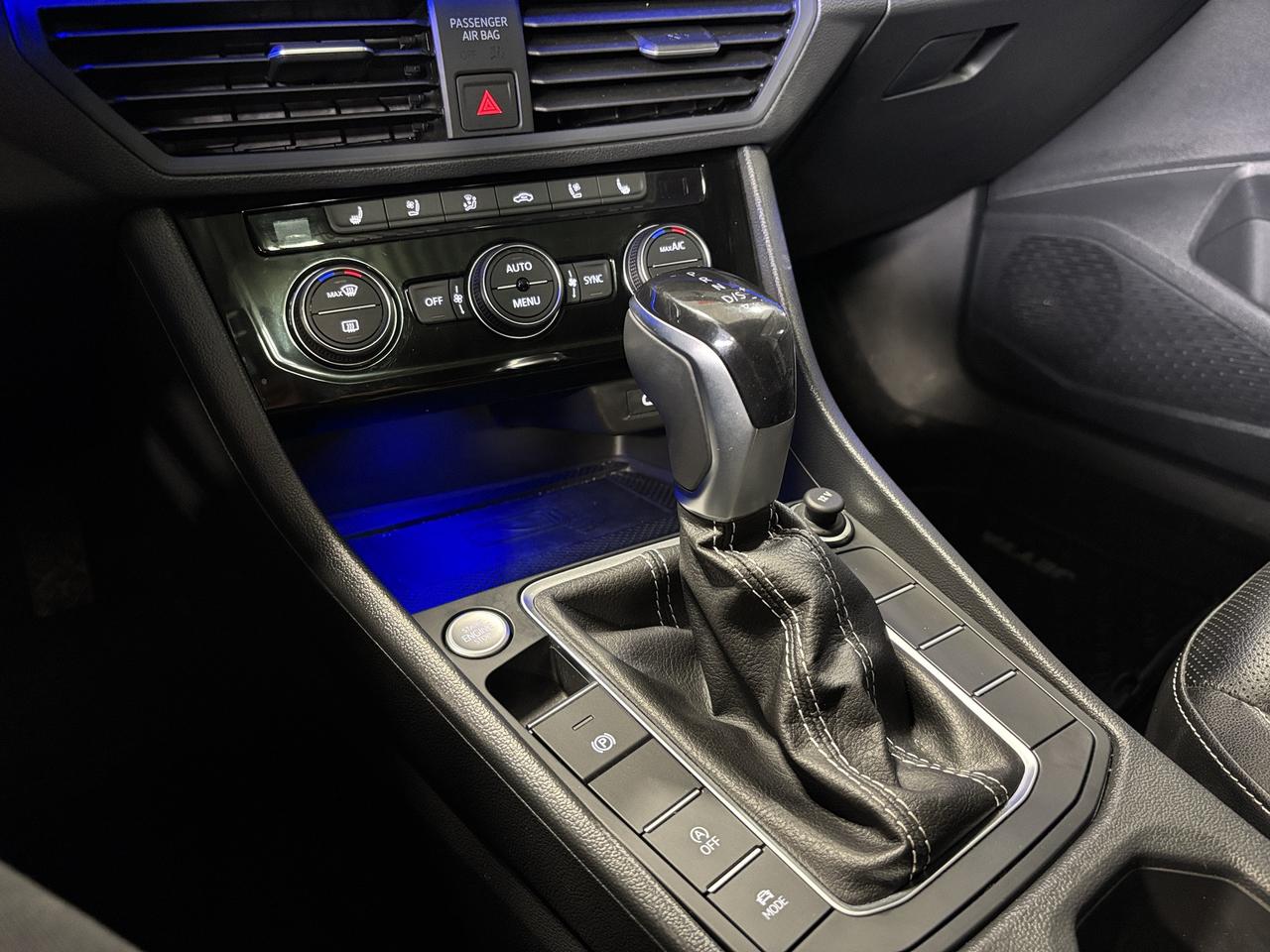 2024 Volkswagen Jetta Highline|NAV|ALLOYS|AMBIENT|BEATSAUDIO|LEATHER|+++ Photo