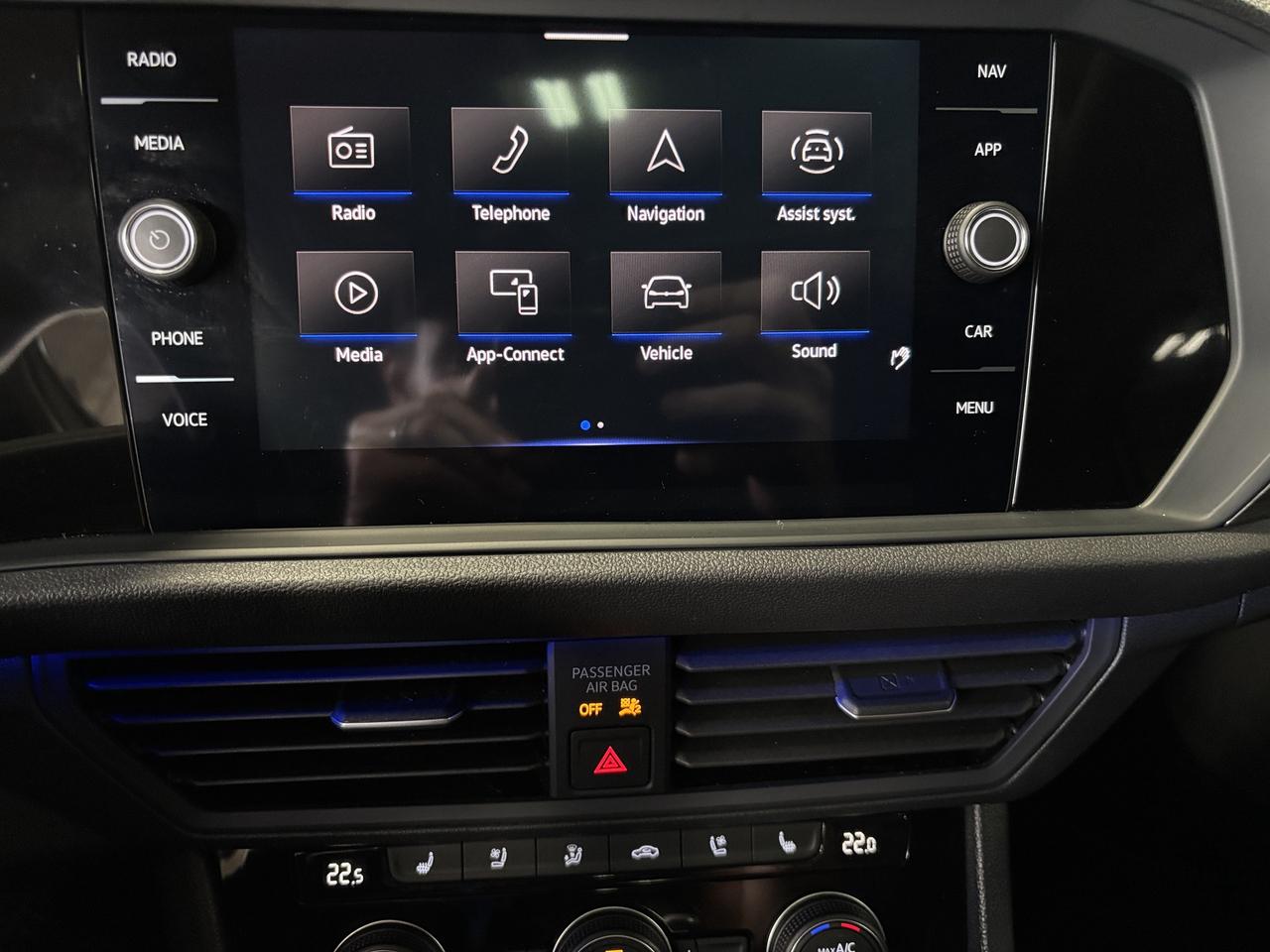 2024 Volkswagen Jetta Highline|NAV|ALLOYS|AMBIENT|BEATSAUDIO|LEATHER|+++ Photo