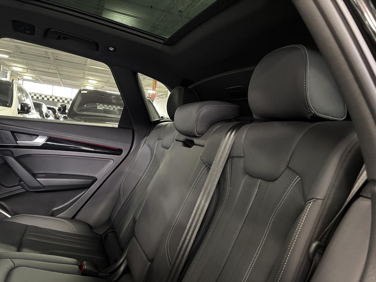 2022 Audi Q5 Progressiv|QUATTRO|S-LINE|CLUSTERNAV|AMBIENT|PANO| Photo