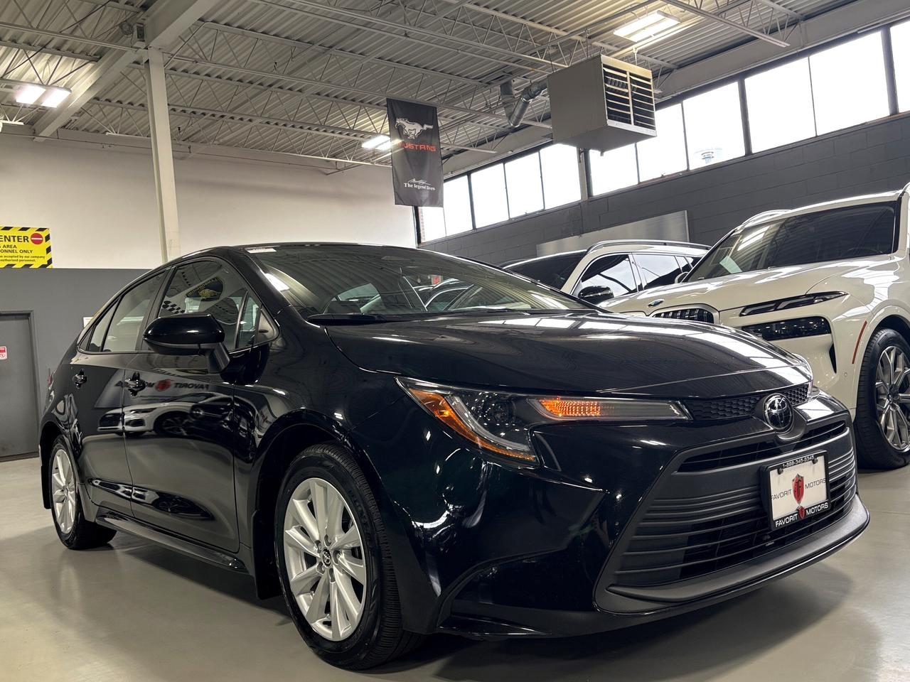2025 Toyota Corolla LE CVT|ALLOYS|SUNROOF|WIRELESSCHARGING|HEATSTEER|+ Photo