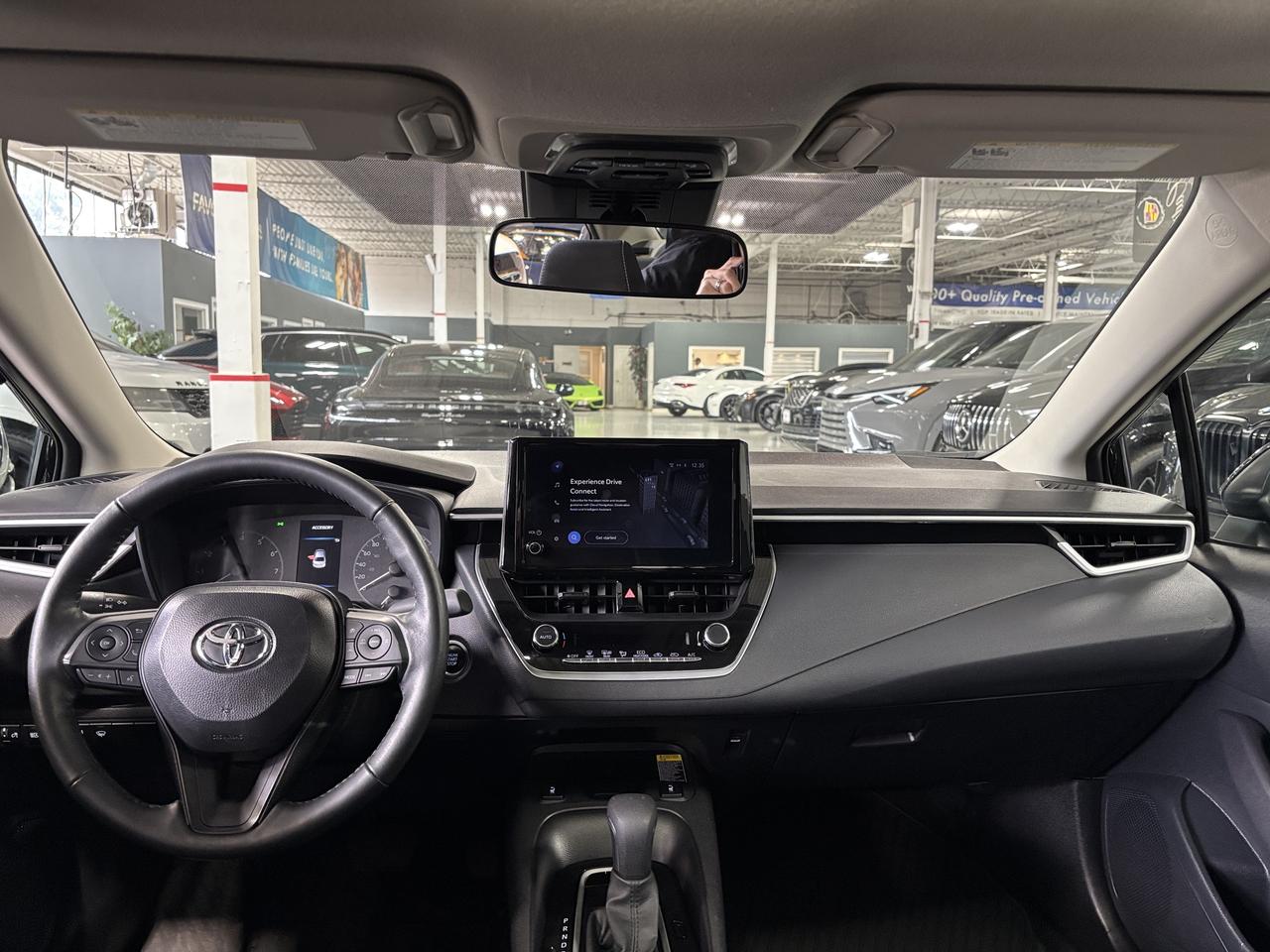 2025 Toyota Corolla LE CVT|ALLOYS|SUNROOF|WIRELESSCHARGING|HEATSTEER|+ Photo