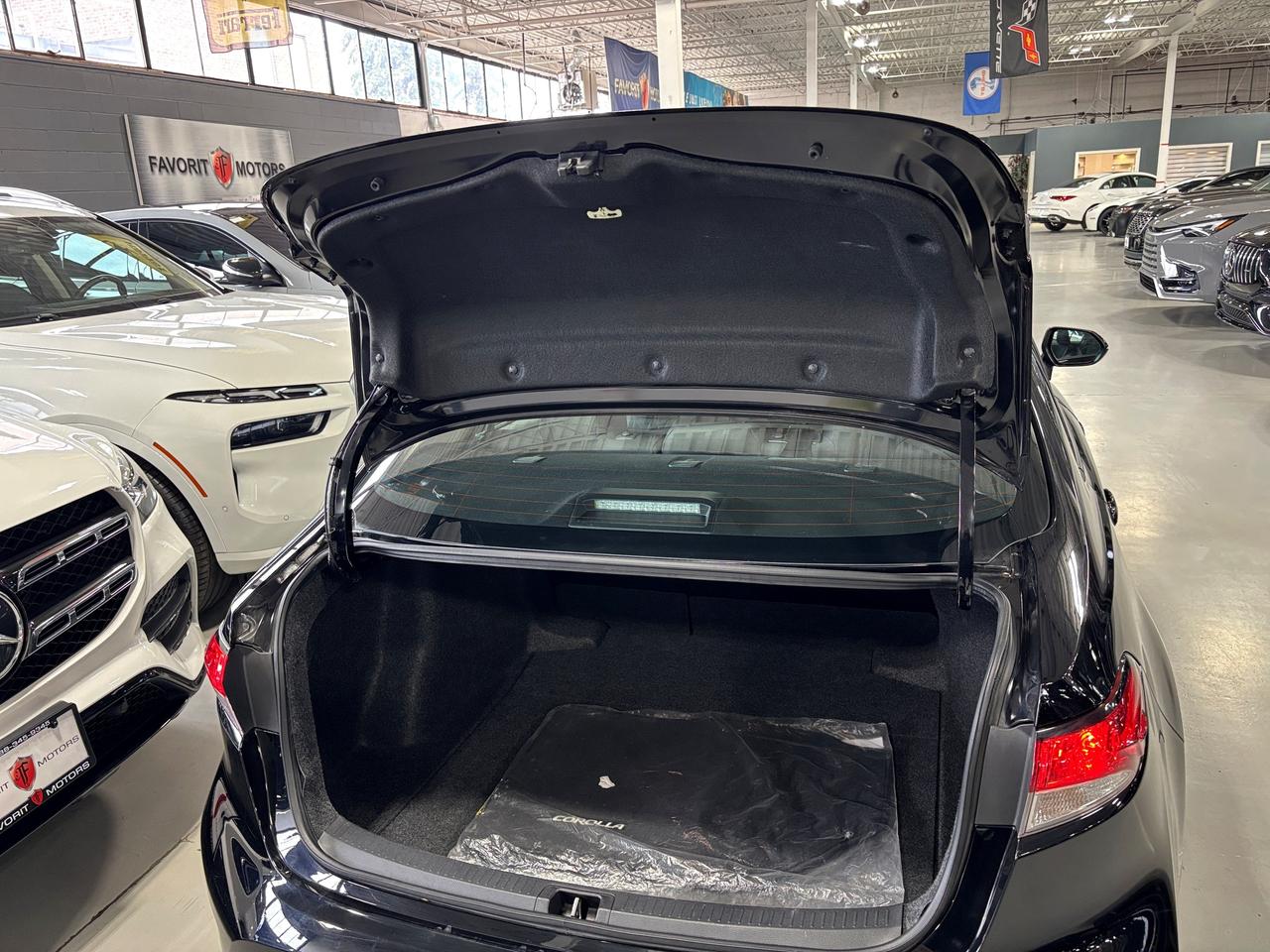 2025 Toyota Corolla LE CVT|ALLOYS|SUNROOF|WIRELESSCHARGING|HEATSTEER|+ Photo