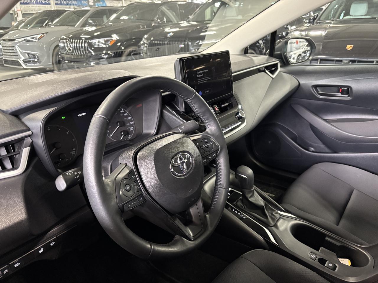 2025 Toyota Corolla LE CVT|ALLOYS|SUNROOF|WIRELESSCHARGING|HEATSTEER|+ Photo