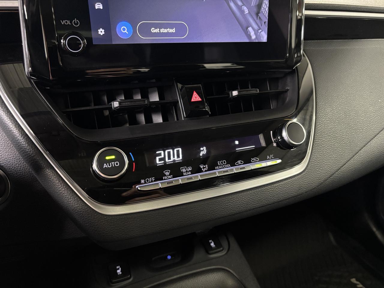 2025 Toyota Corolla LE CVT|ALLOYS|SUNROOF|WIRELESSCHARGING|HEATSTEER|+ Photo