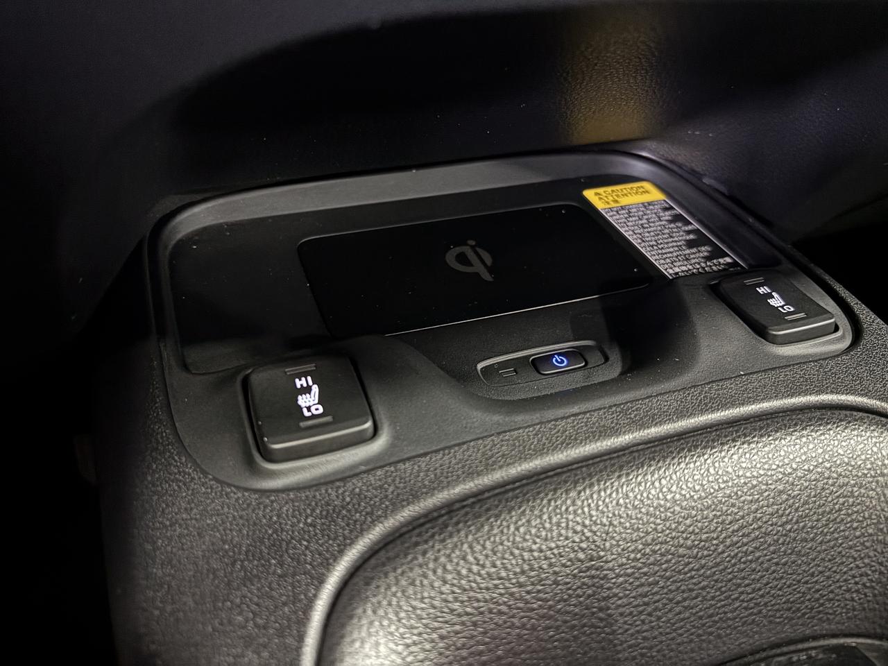 2025 Toyota Corolla LE CVT|ALLOYS|SUNROOF|WIRELESSCHARGING|HEATSTEER|+ Photo