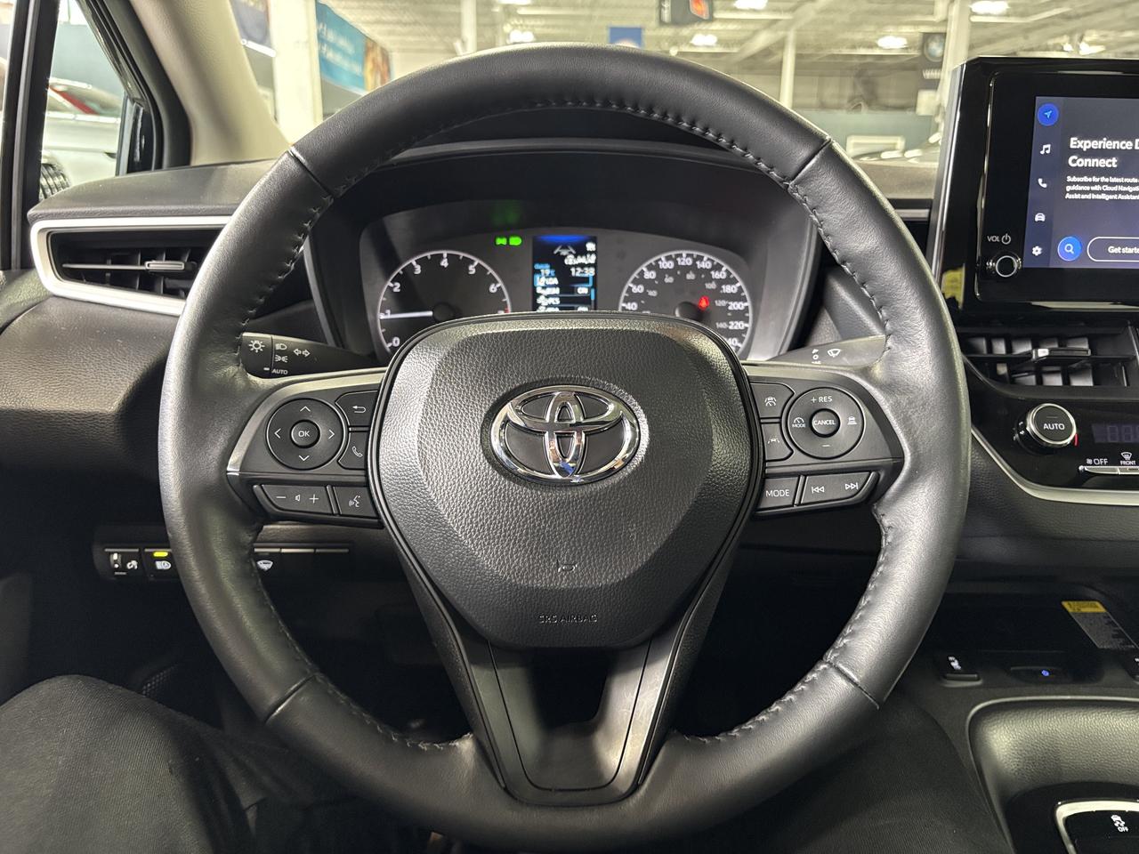 2025 Toyota Corolla LE CVT|ALLOYS|SUNROOF|WIRELESSCHARGING|HEATSTEER|+ Photo