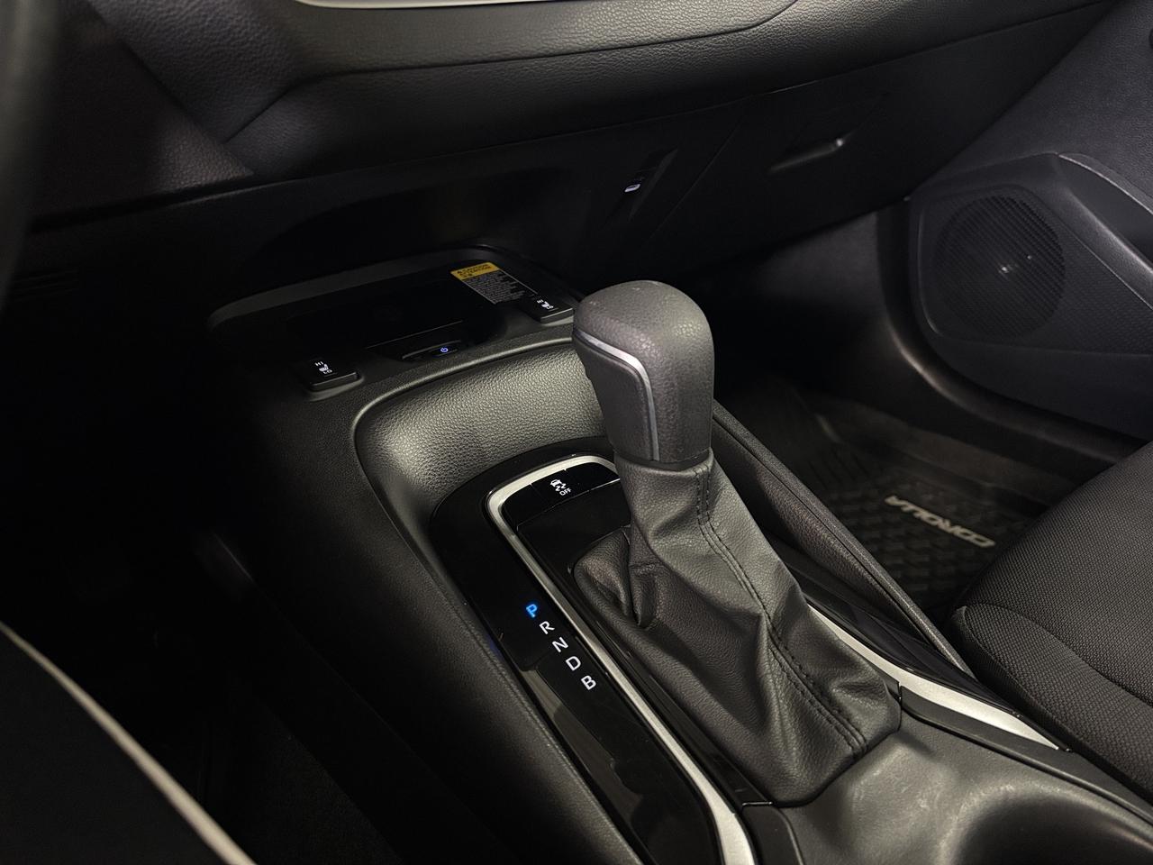 2025 Toyota Corolla LE CVT|ALLOYS|SUNROOF|WIRELESSCHARGING|HEATSTEER|+ Photo