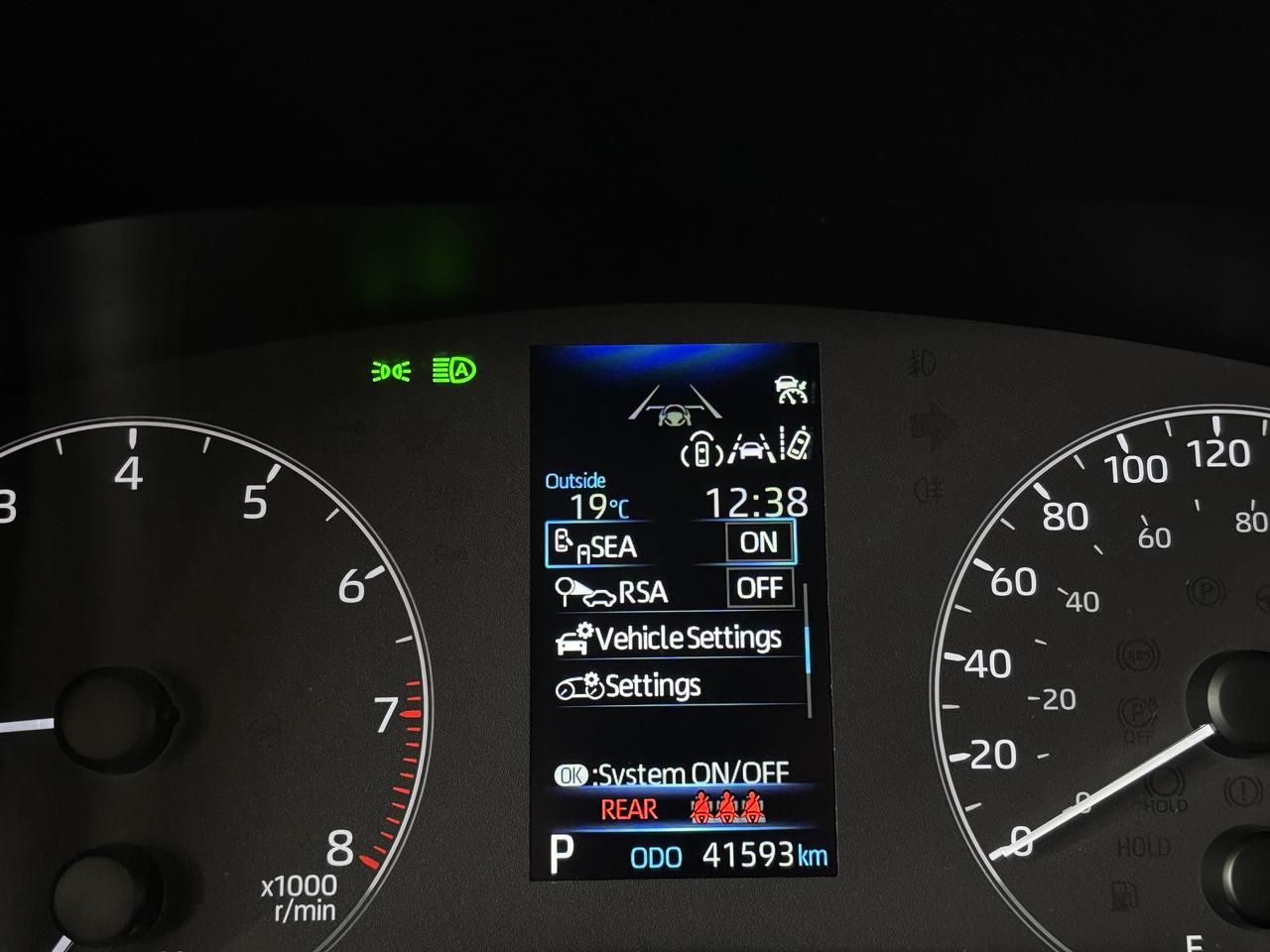 2025 Toyota Corolla LE CVT|ALLOYS|SUNROOF|WIRELESSCHARGING|HEATSTEER|+ Photo