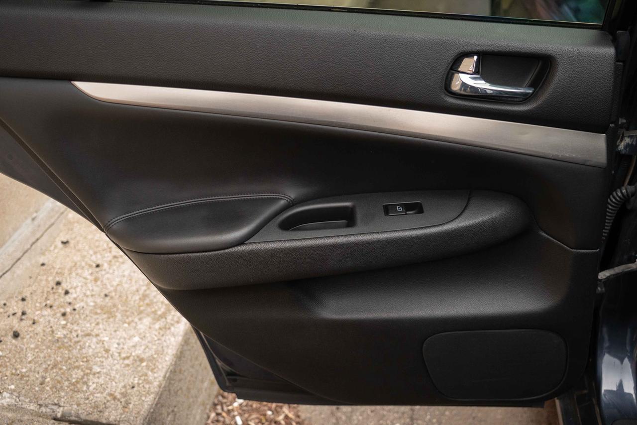 2011 Infiniti G37 X SEDAN PREMIUM Photo