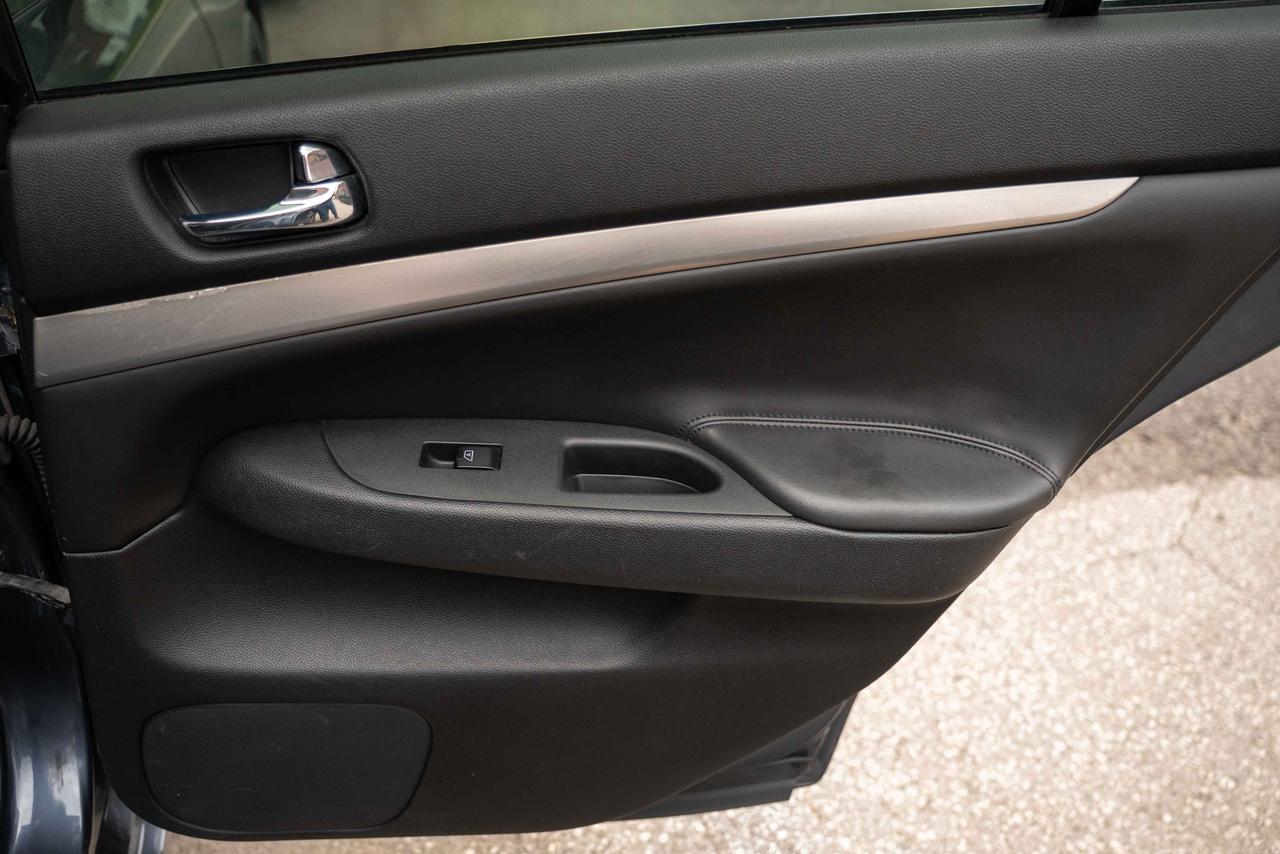 2011 Infiniti G37 X SEDAN PREMIUM Photo