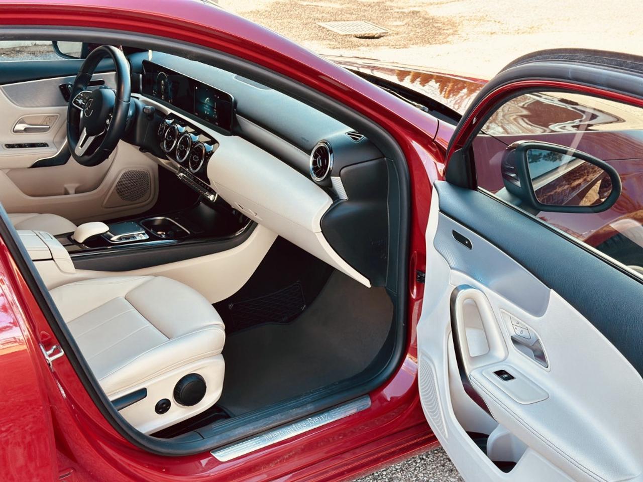 2020 Mercedes-Benz A-Class A 220 Sedan 4MATIC AWD Photo