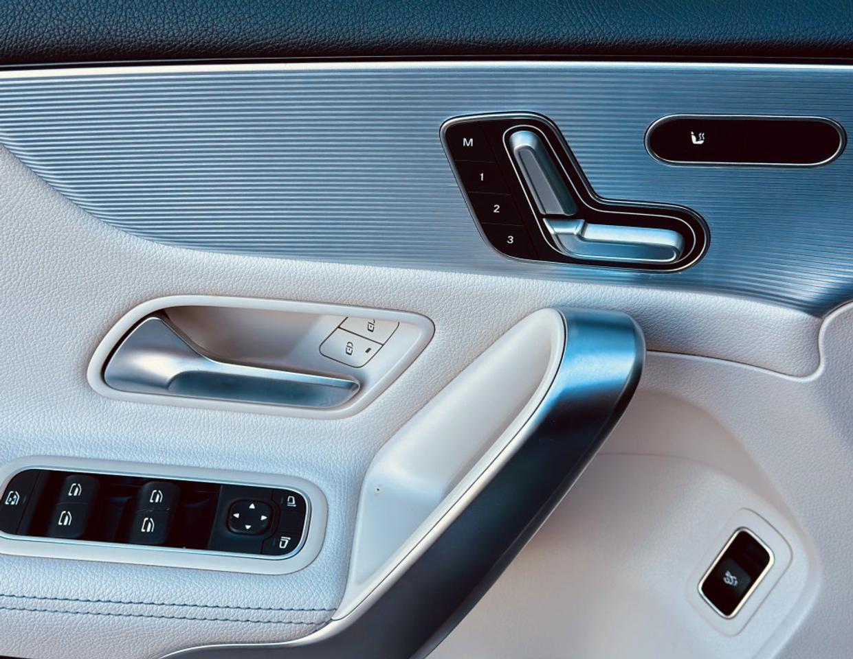 2020 Mercedes-Benz A-Class A 220 Sedan 4MATIC AWD Photo