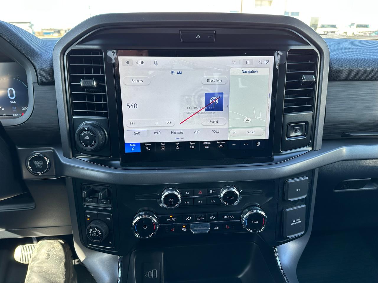 2026 Ford F-150 XLT 4WD SuperCrew 5.5' Box 302A Photo5